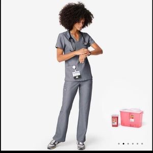 FIGS Scrub Set-Graphite